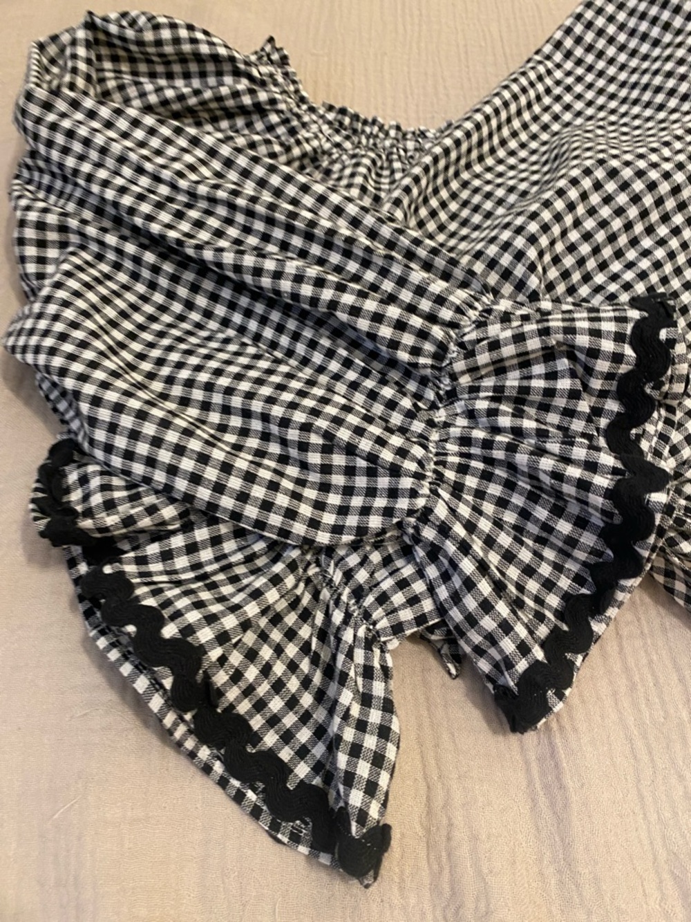 DEJA BLUE Set Black & White Gingham TOP & Tiered Maxi Skirt - Women. Size M - Picture 9 of 13